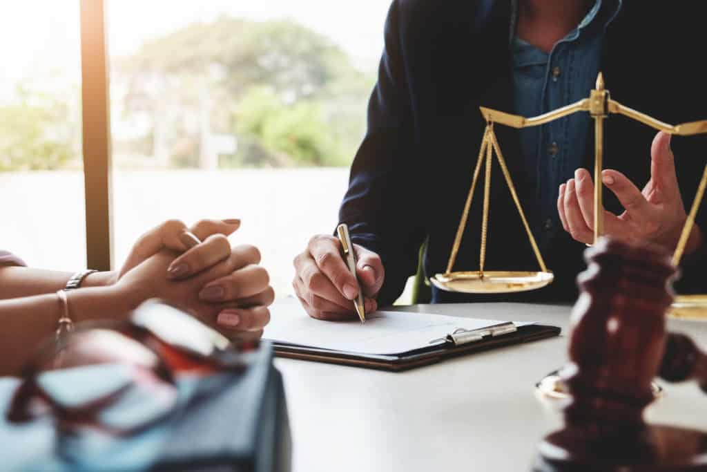 Court Applications vs. Mediation: A Less Stressful Path with EH Mediation Blackpool
